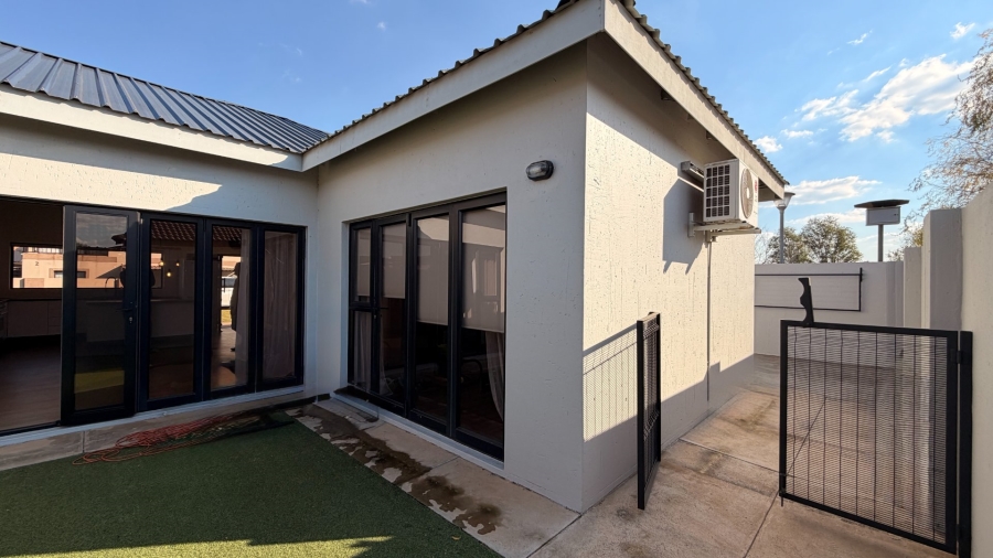 2 Bedroom Property for Sale in Waterberry Estate North West